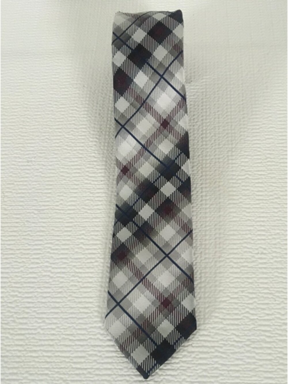 J Ferrar Neck Tie Gray White Black Plaid 2.75 inches Wide 57 inches Long